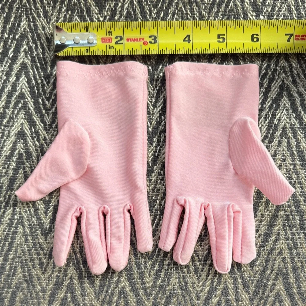 Kids Pink gloves with White Bow, preowned, perfect for a dress up or party!
